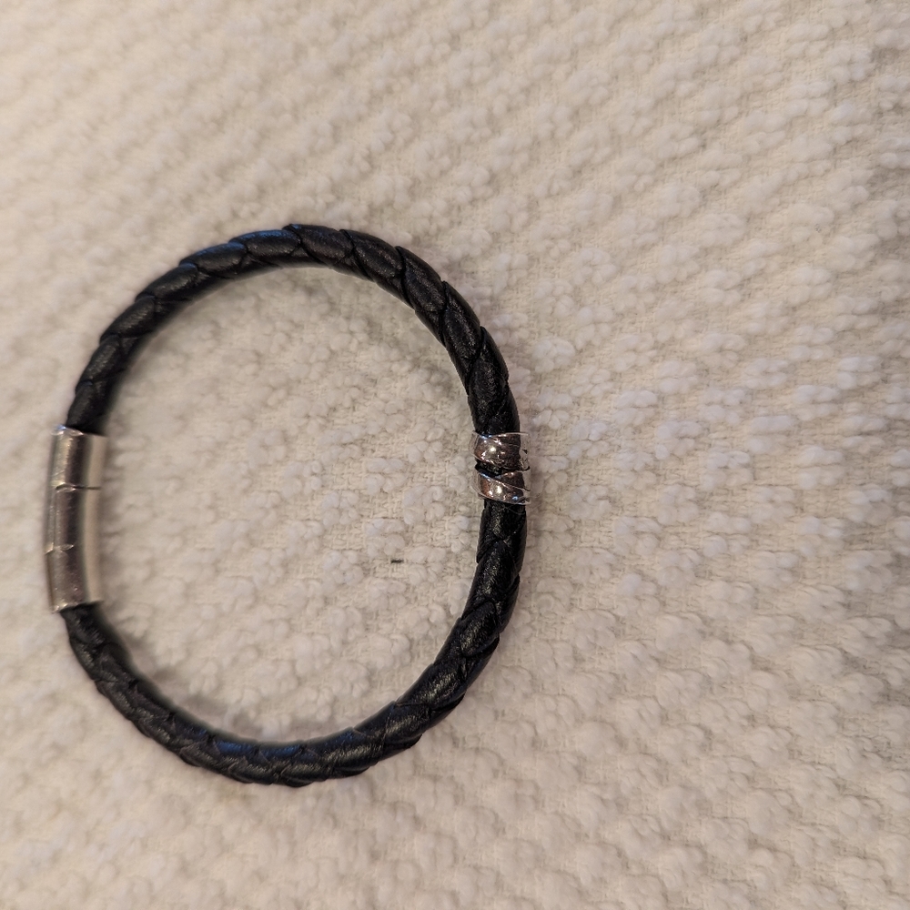 Black Leather & Silver Bracelet 7.5'